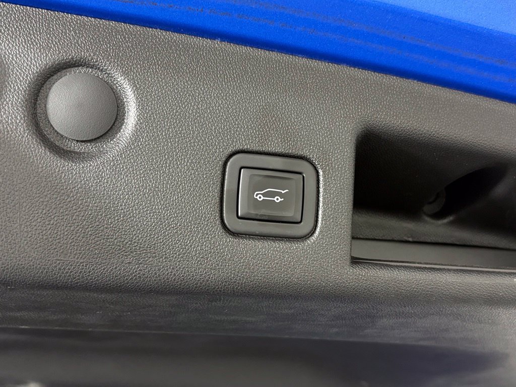 Used 2024 Chevrolet Equinox LT FWD image 38