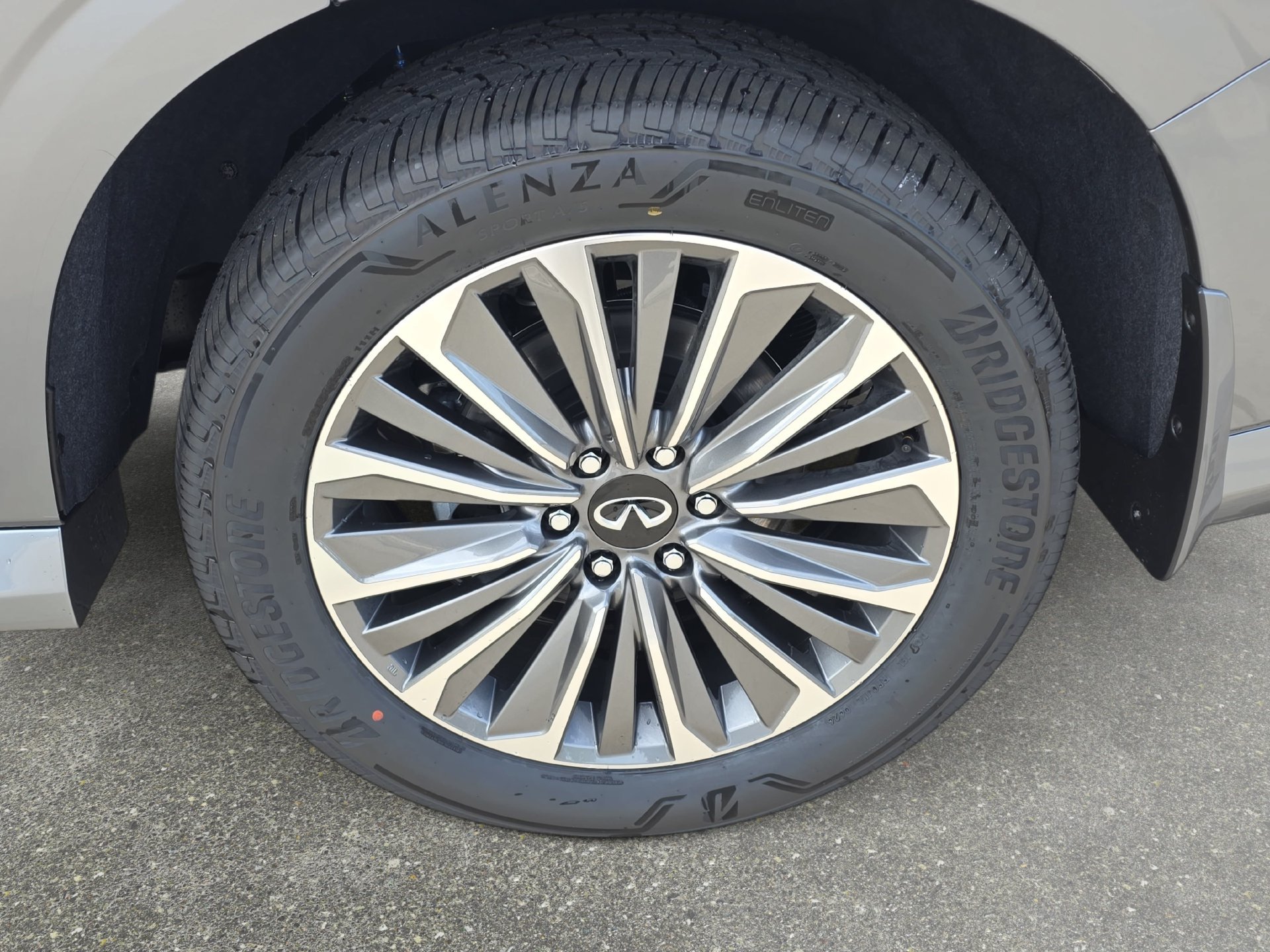 New 2026 INFINITI QX80 Luxe w/ Cargo Package RWD image 32