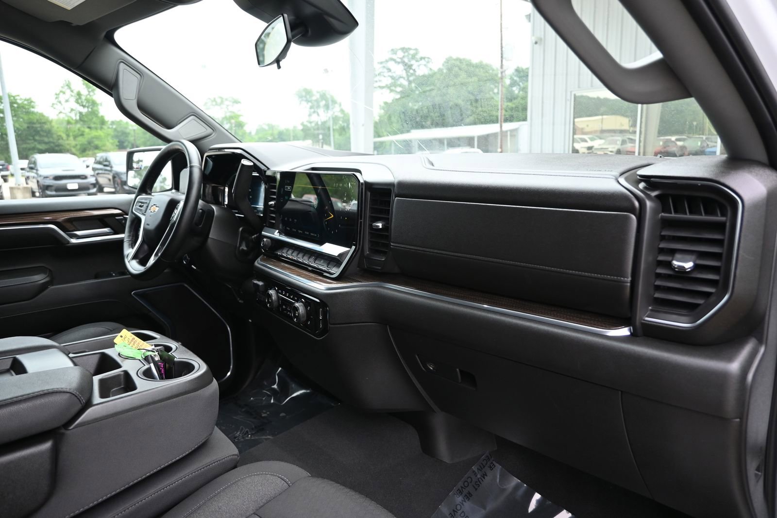 Used 2023 Chevrolet Silverado 1500 LT RWD image 34