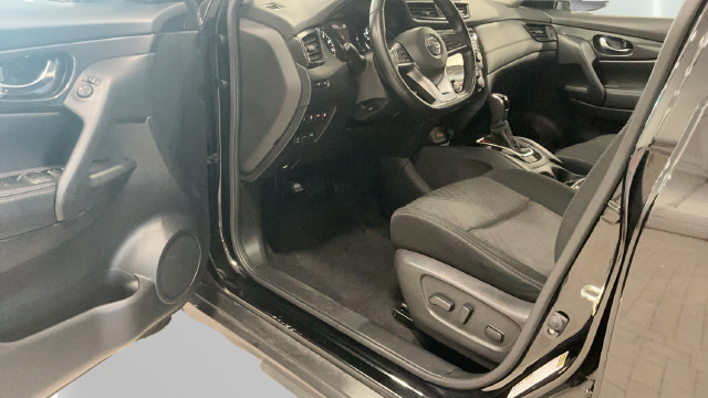 Used 2020 Nissan Rogue SV AWD/4WD image 28