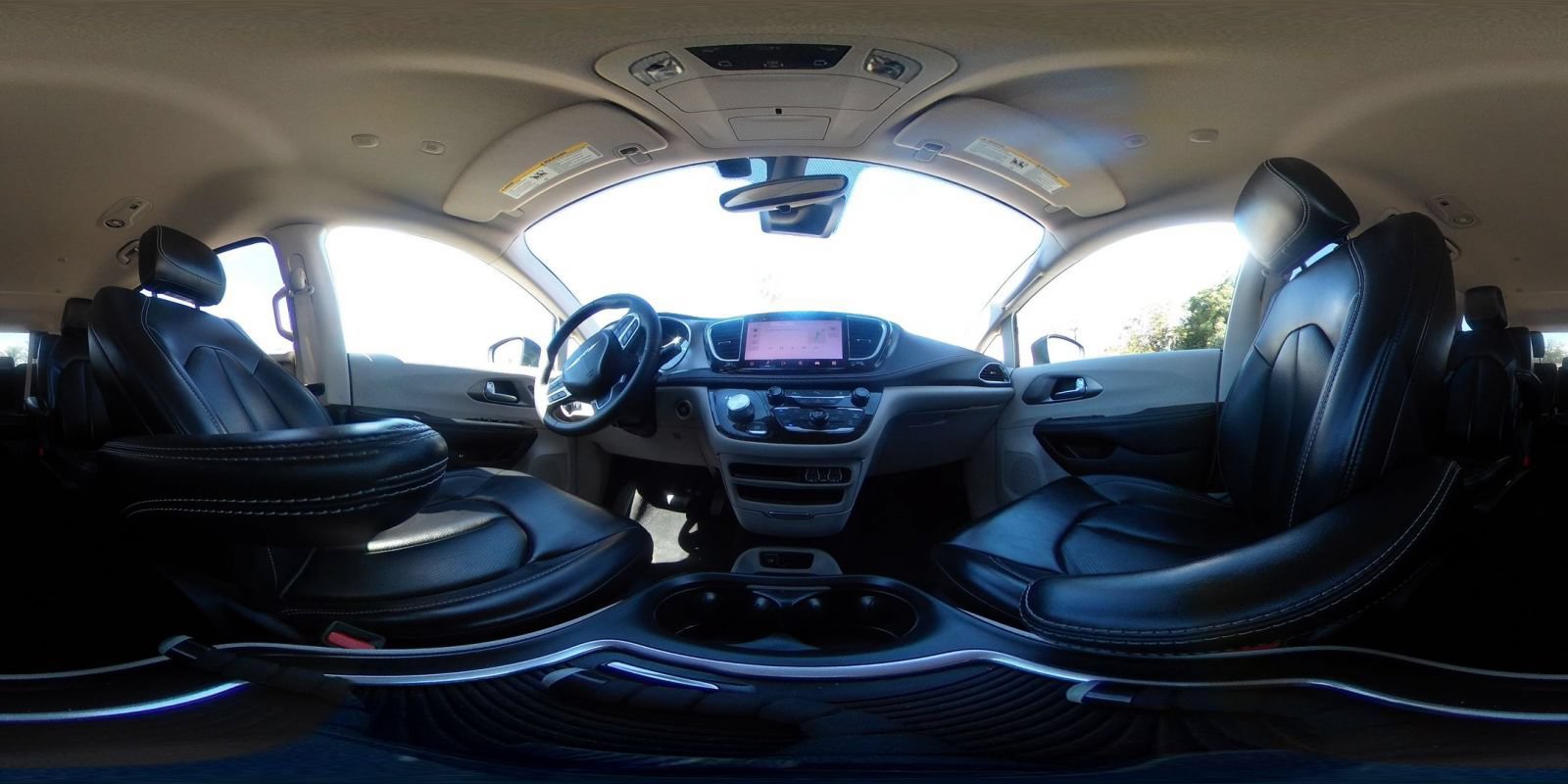 Used 2023 Chrysler Pacifica Touring-L FWD image 44