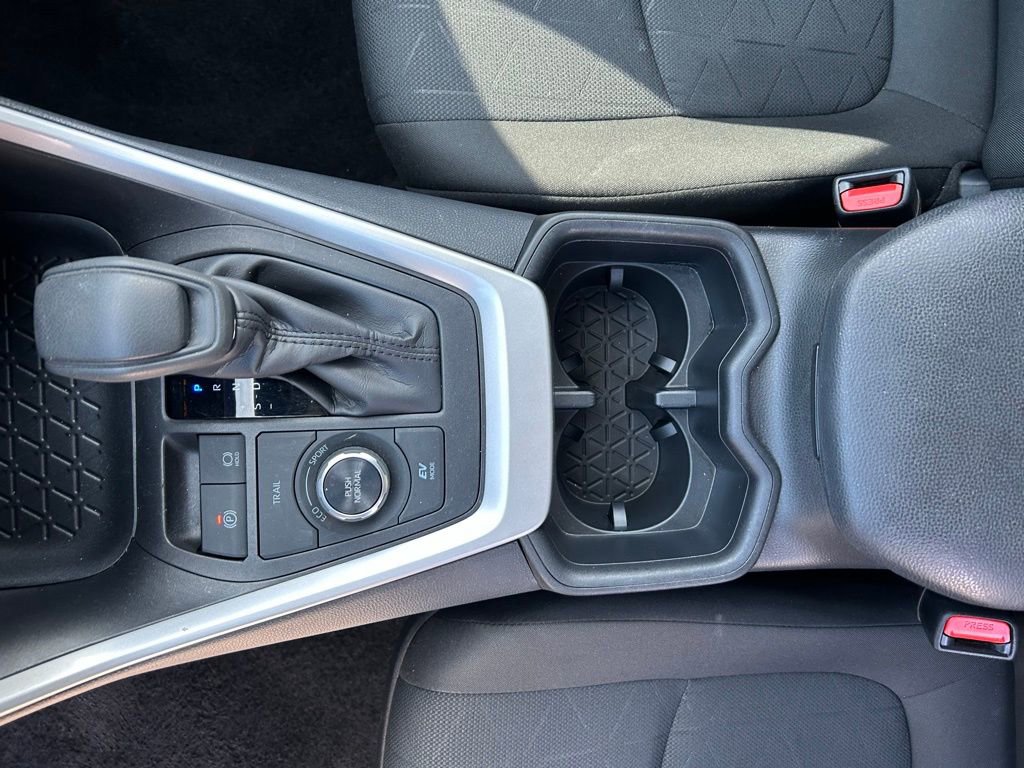 Used 2025 Toyota RAV4 XLE image 26