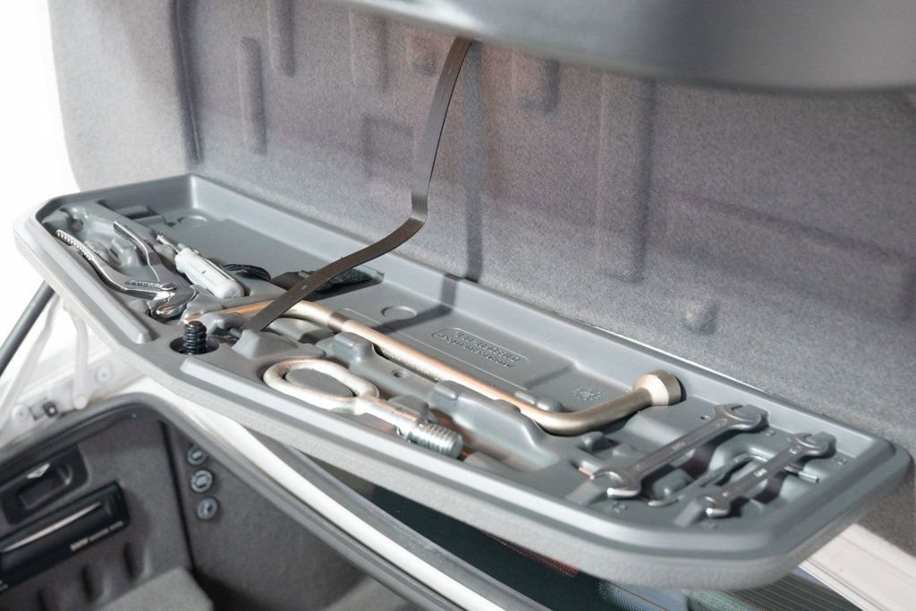 Used 2000 BMW 540i Sedan image 74