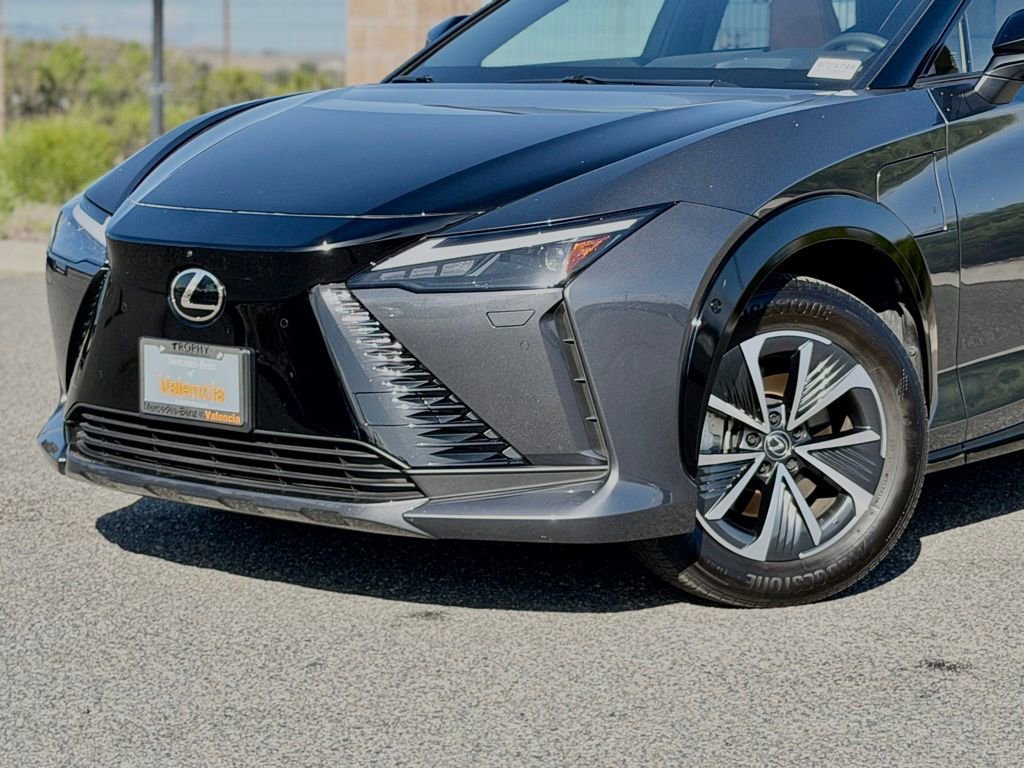 Used 2024 Lexus RZ 300e Premium w/ Technology Package FWD image 3