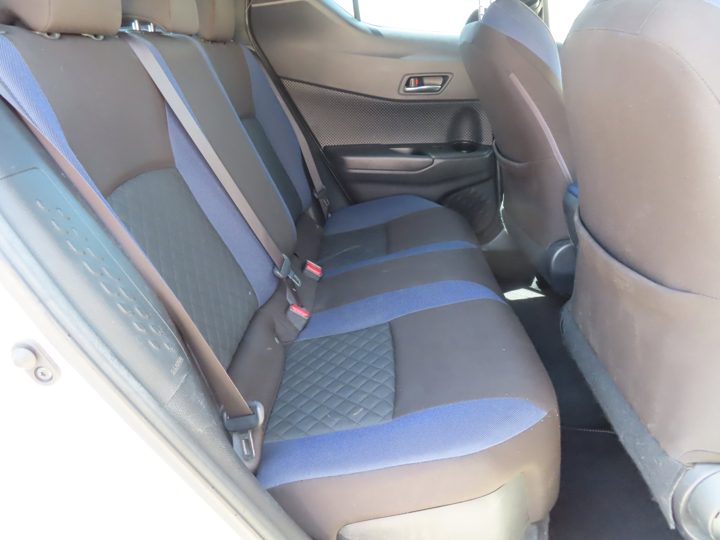 Used 2020 Toyota C-HR XLE image 15