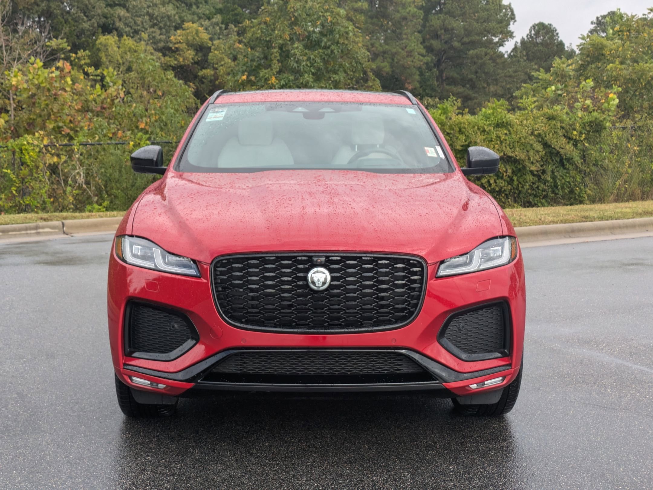 Used 2026 Jaguar F-PACE R-Dynamic S image 2