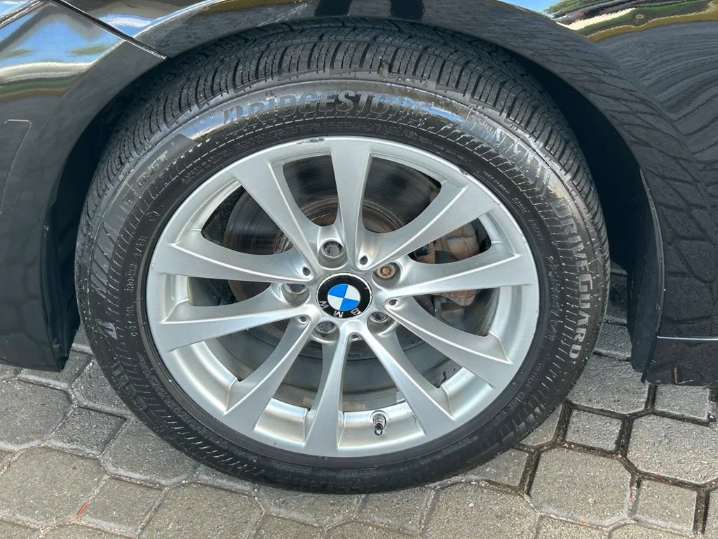 Used 2016 BMW 320i xDrive Sedan AWD/4WD image 16