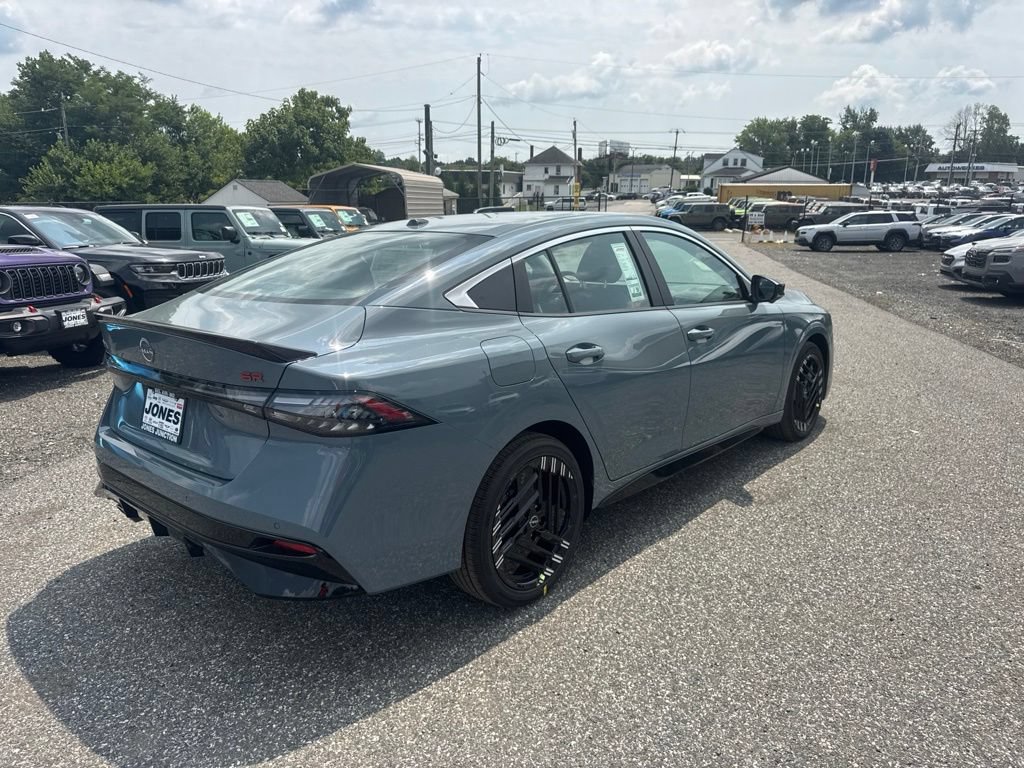 New 2026 Nissan Sentra SR w/ SR Premium Package FWD image 5
