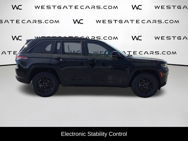 New 2026 Jeep Grand Cherokee Altitude image 11