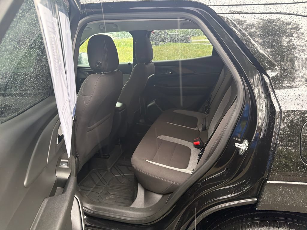 Used 2025 Chevrolet TrailBlazer LS w/ LS Convenience Package FWD image 25