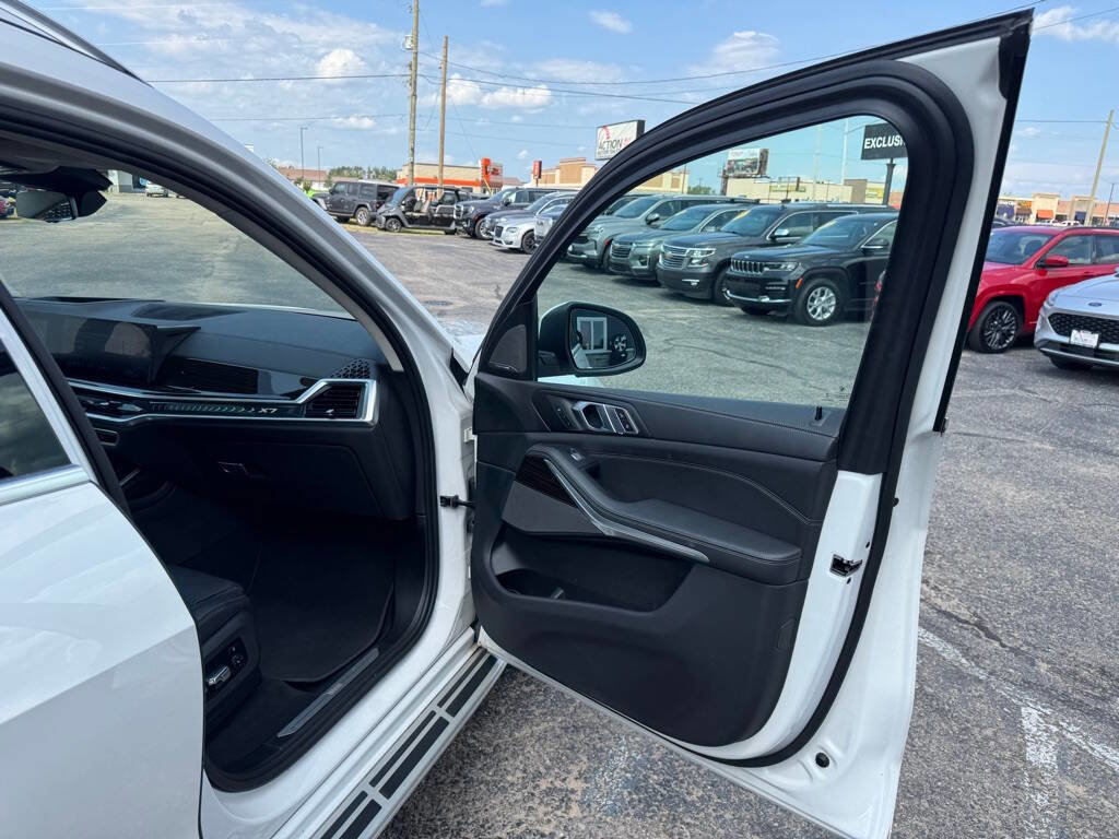 Used 2024 BMW X7 xDrive40i image 60