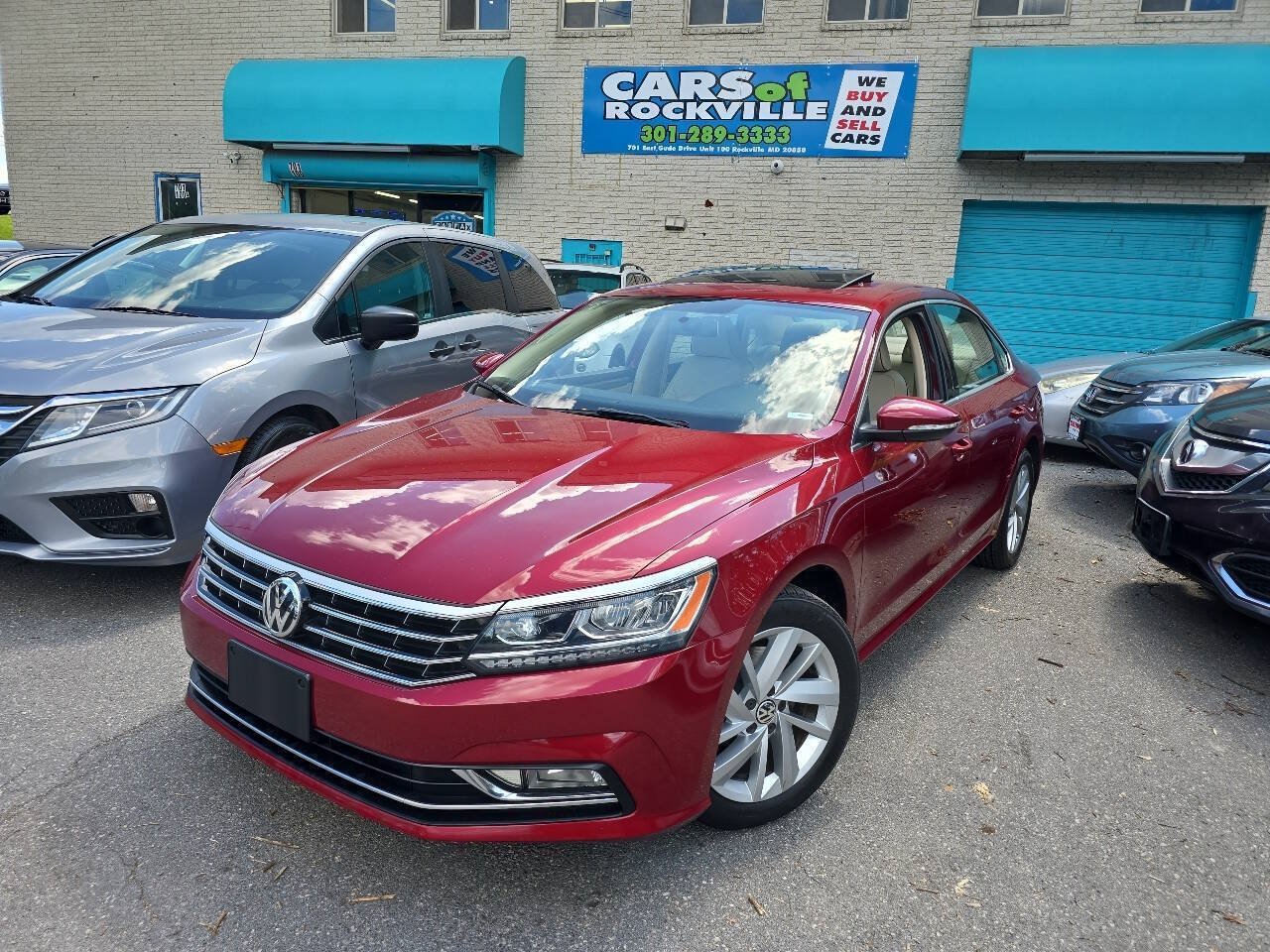Used 2018 Volkswagen Passat 2.0T SE FWD image 2