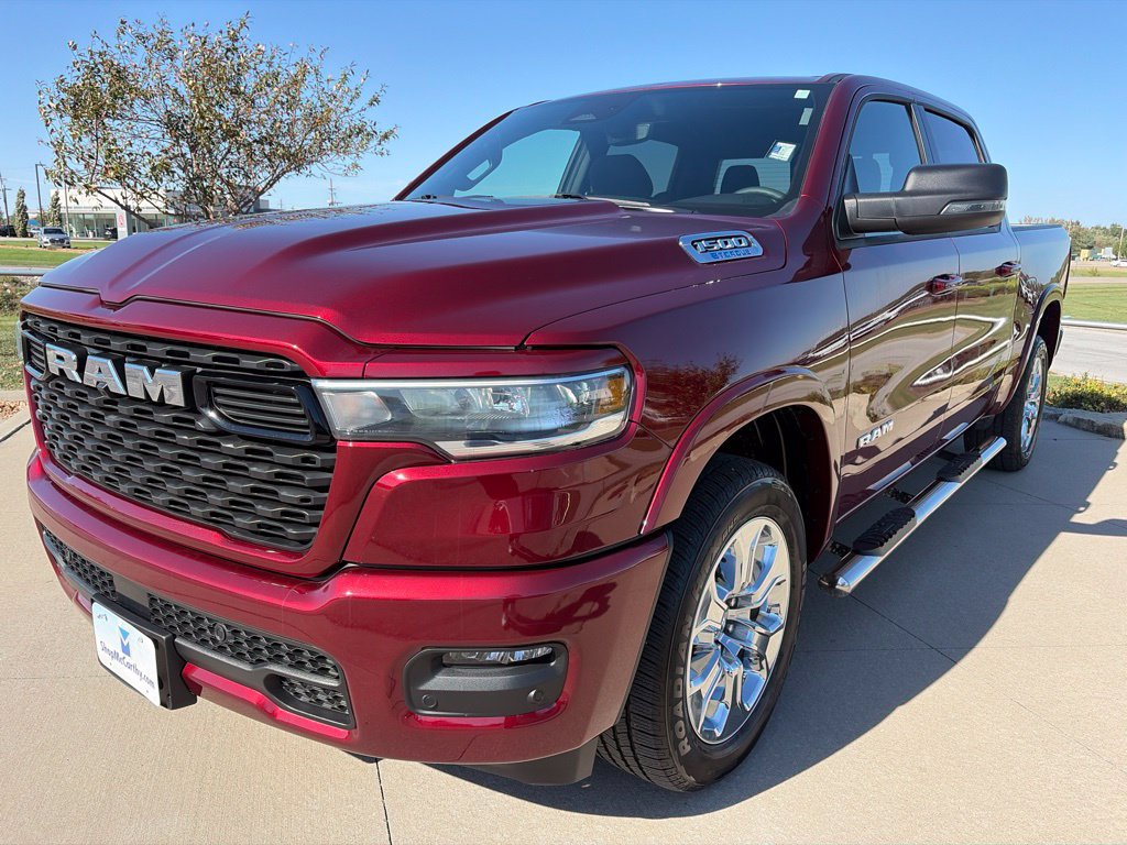 Used 2025 RAM 1500 Big Horn AWD/4WD image 4
