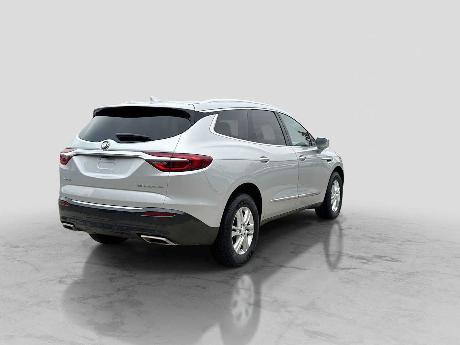 Used 2018 Buick Enclave Essence FWD image 6