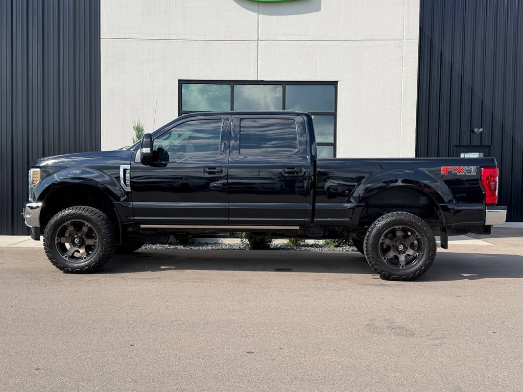 Used 2019 Ford F250 Lariat w/ Lariat Ultimate Package AWD/4WD image 2