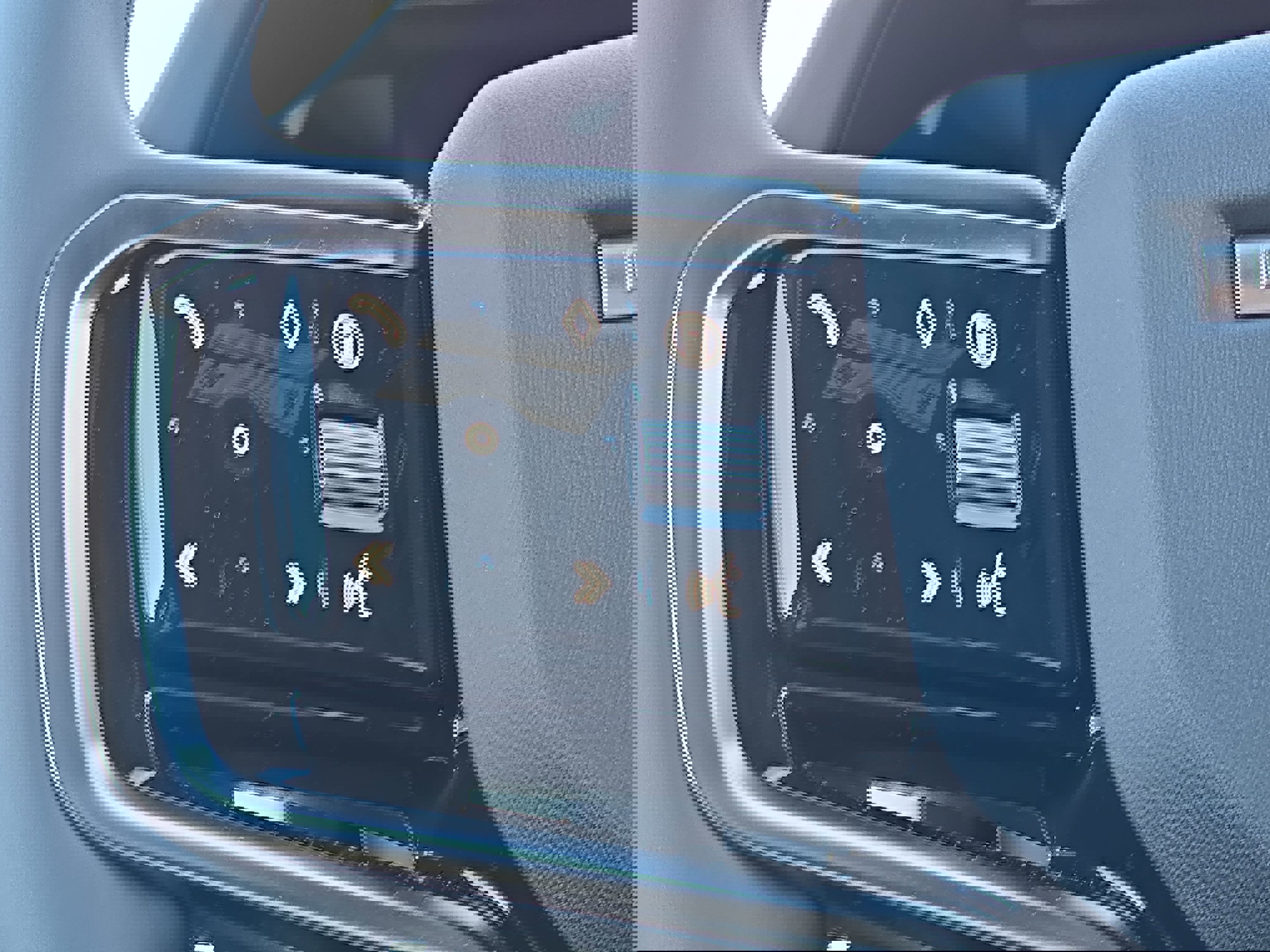 New 2025 Land Rover Discovery Sport Dynamic SE image 17