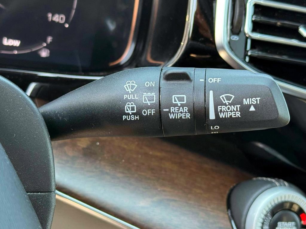 Certified 2025 Jeep Grand Wagoneer 4WD image 26
