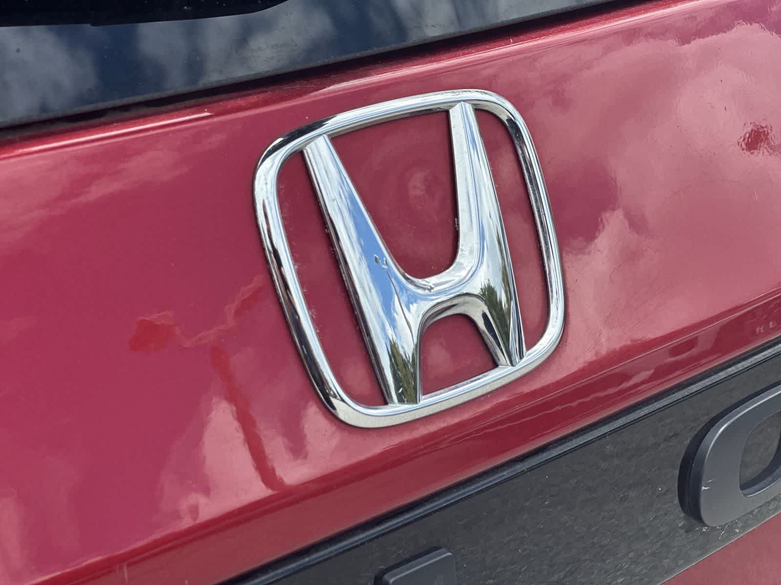Used 2024 Honda Pilot Touring image 10