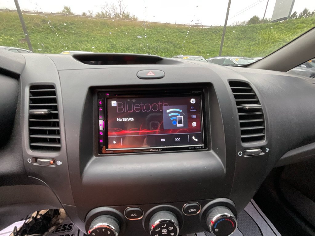 Used 2017 Kia Forte LX FWD image 19