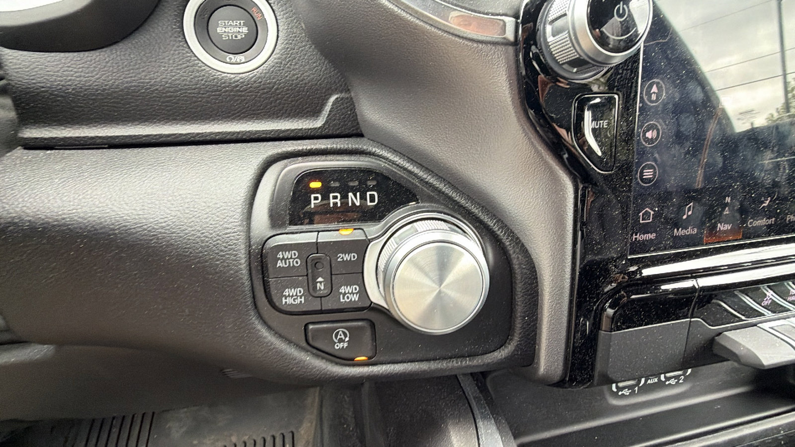 Used 2023 RAM 1500 Laramie image 30