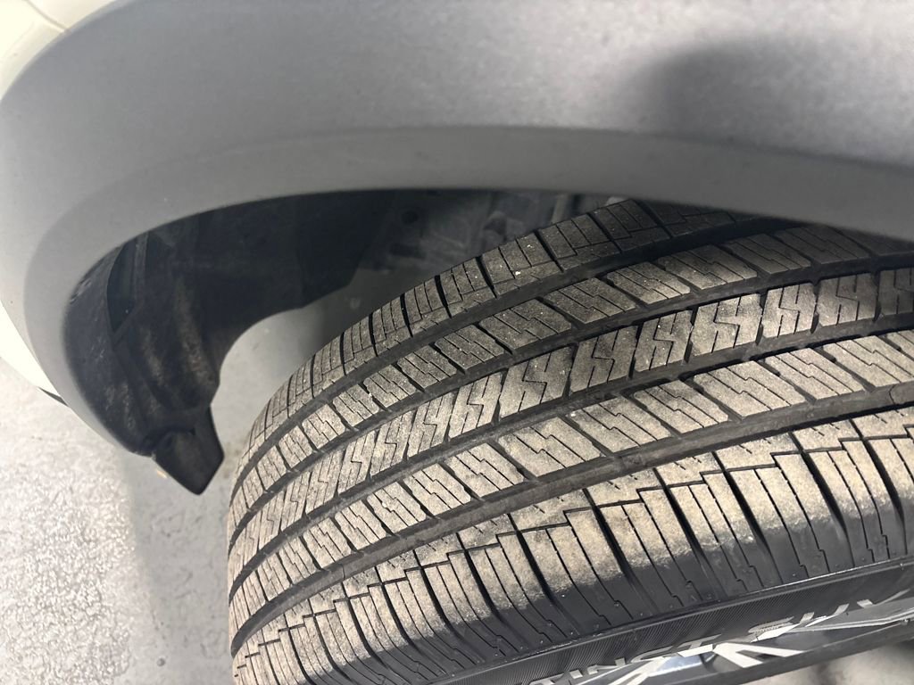 Used 2023 Nissan Rogue SV image 40