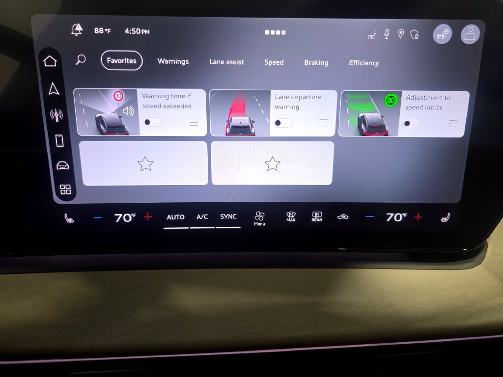New 2026 Audi Q3 quattro 2.0T AWD/4WD image 36