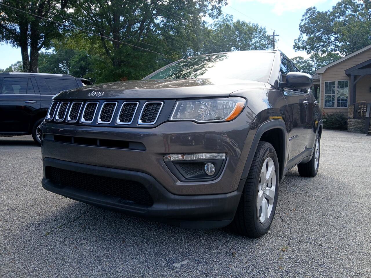Used 2019 Jeep Compass Latitude w/ Popular Equipment Group image 2