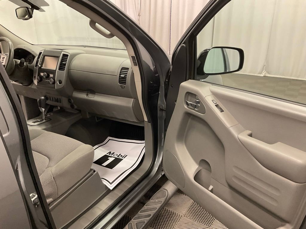 Used 2020 Nissan Frontier SV w/ Midnight Edition Floor Mats image 37