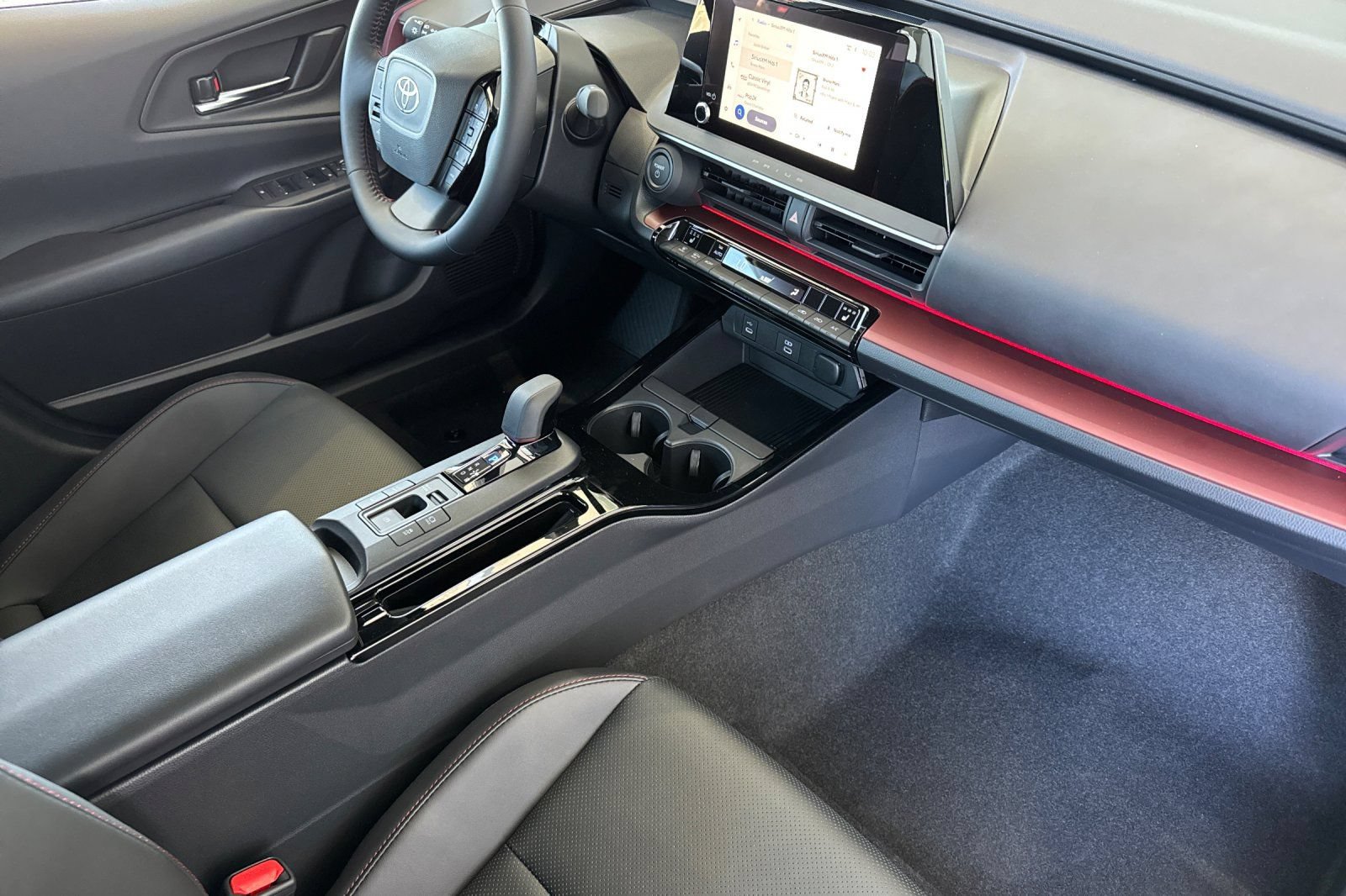 New 2026 Toyota Prius Plug-In Hybrid FWD image 18