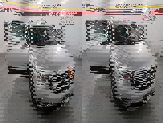 Used 2018 GMC Acadia SLE image 9