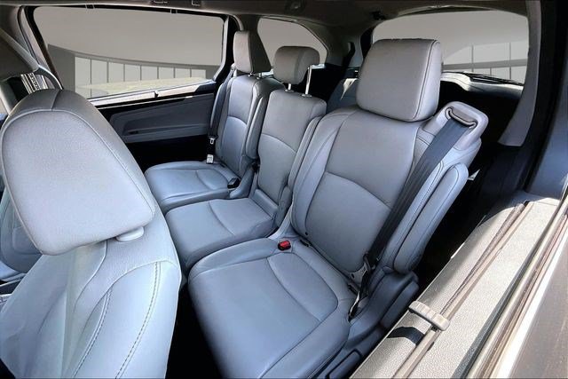 Certified 2022 Honda Odyssey Touring image 21