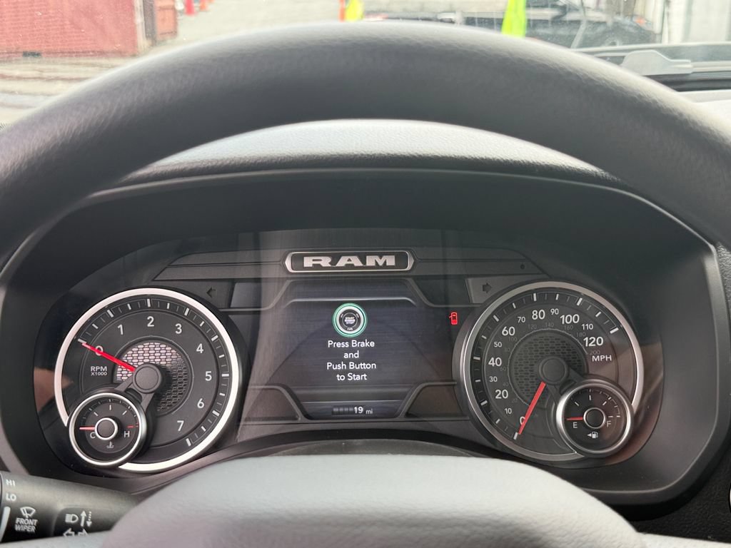 New 2026 RAM 1500 Express AWD/4WD image 21