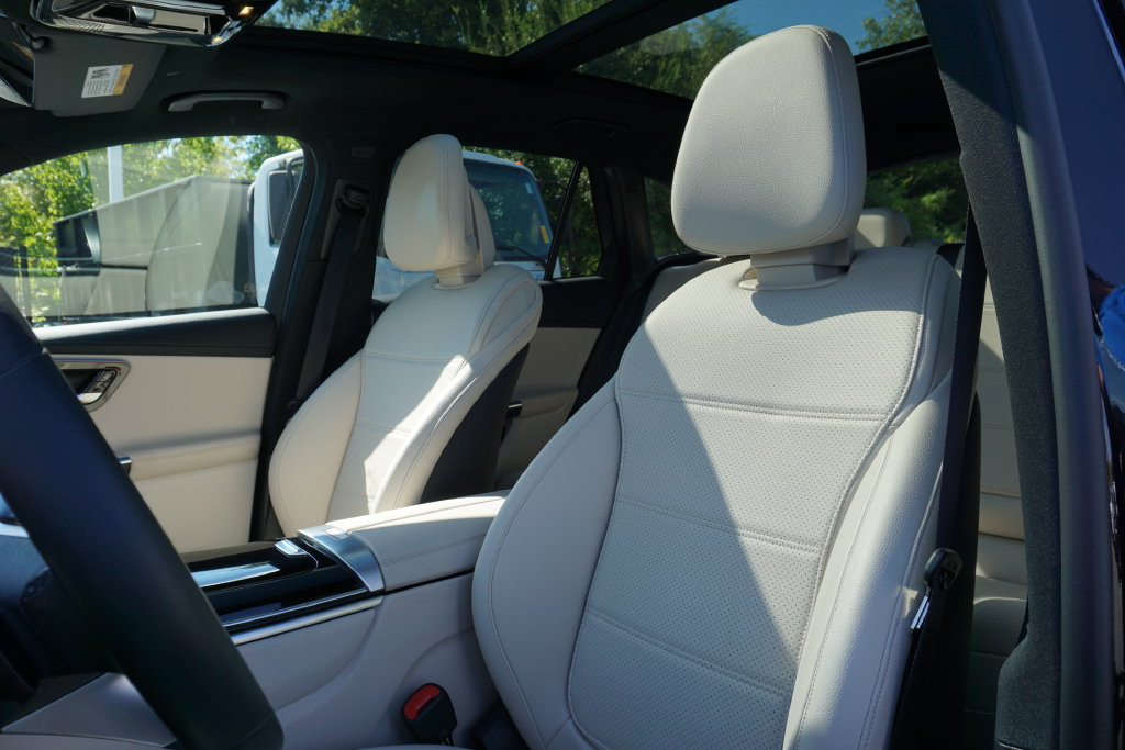 Certified 2024 Mercedes-Benz GLC 300 4MATIC image 13