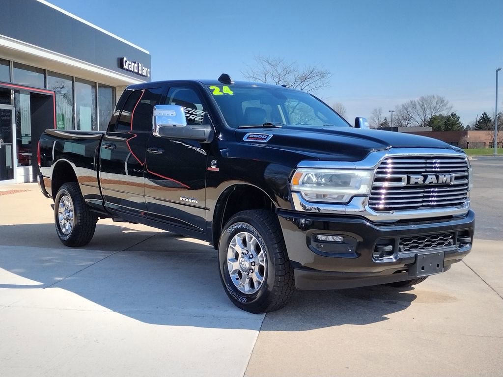 Used 2024 RAM 2500 Laramie AWD/4WD image 12
