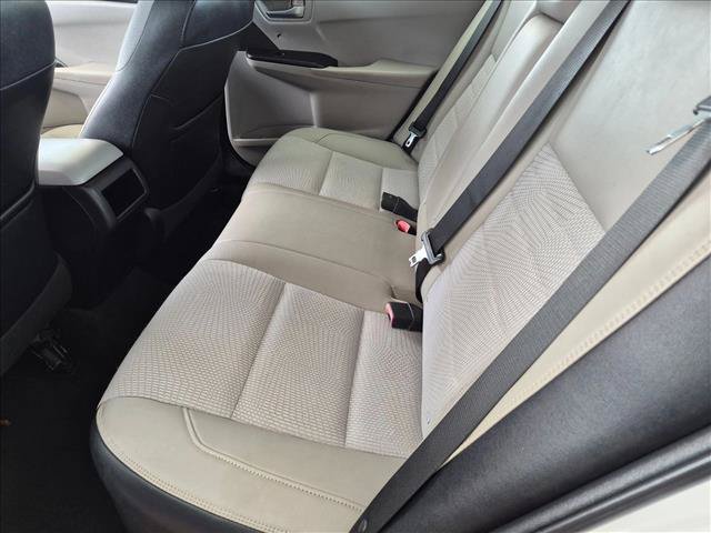 Used 2016 Toyota Camry SE FWD image 14