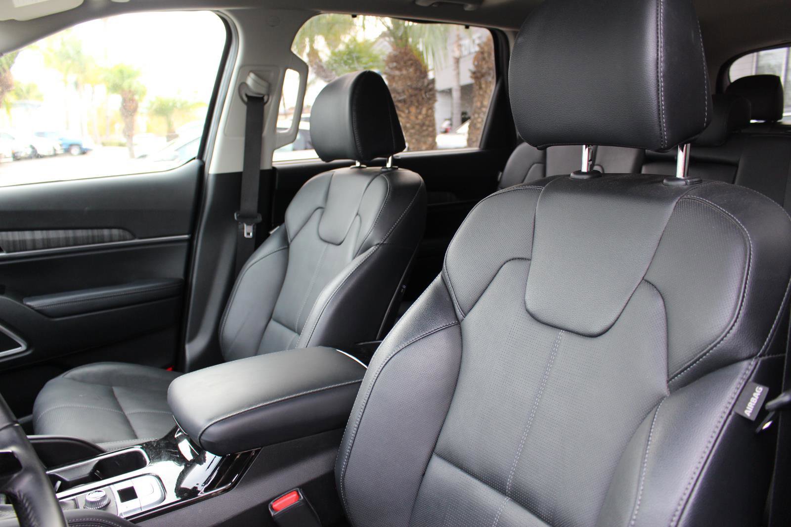 Certified 2024 Kia Telluride EX image 16