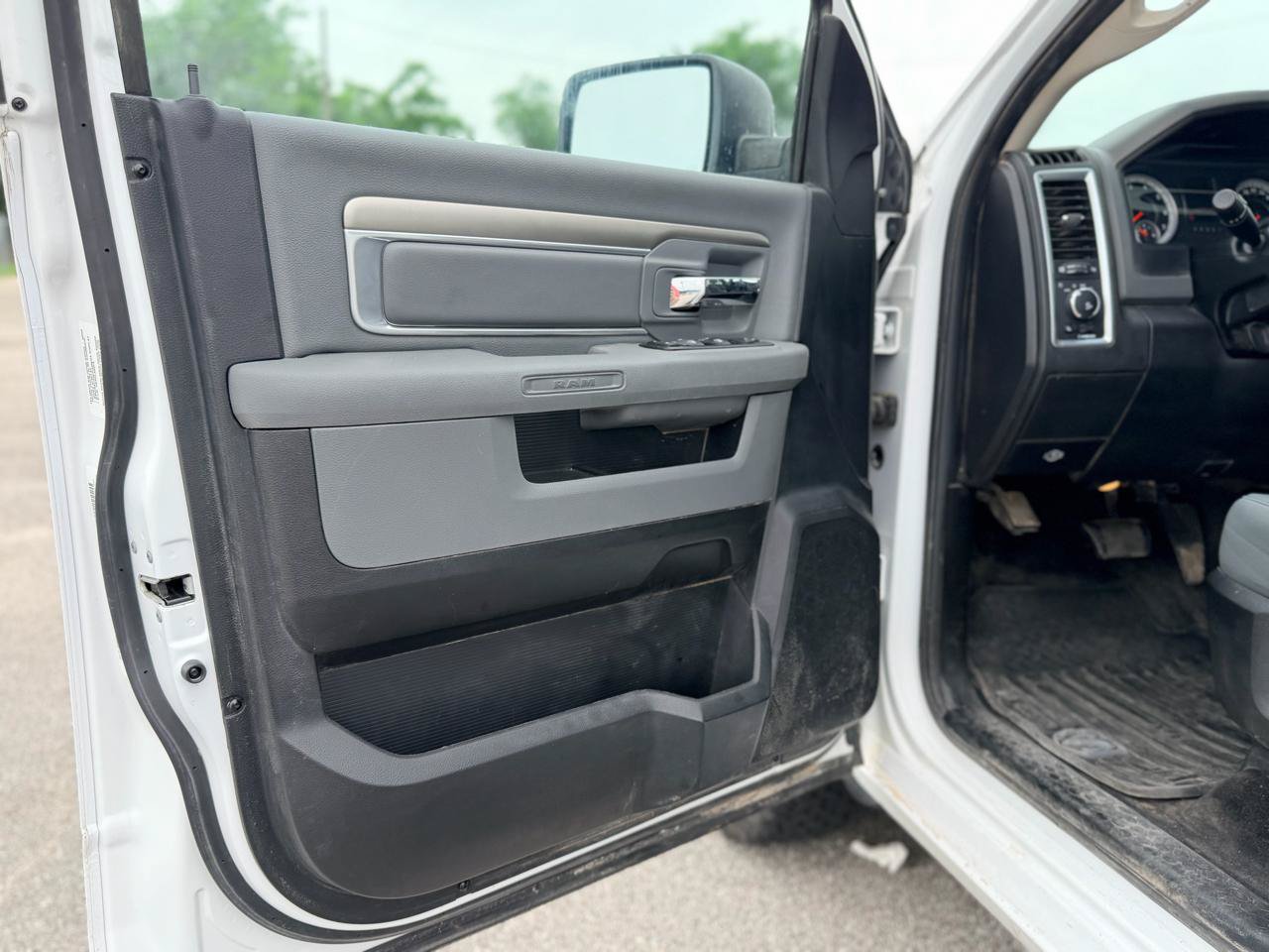 Used 2014 RAM 1500 Lone Star AWD/4WD image 9