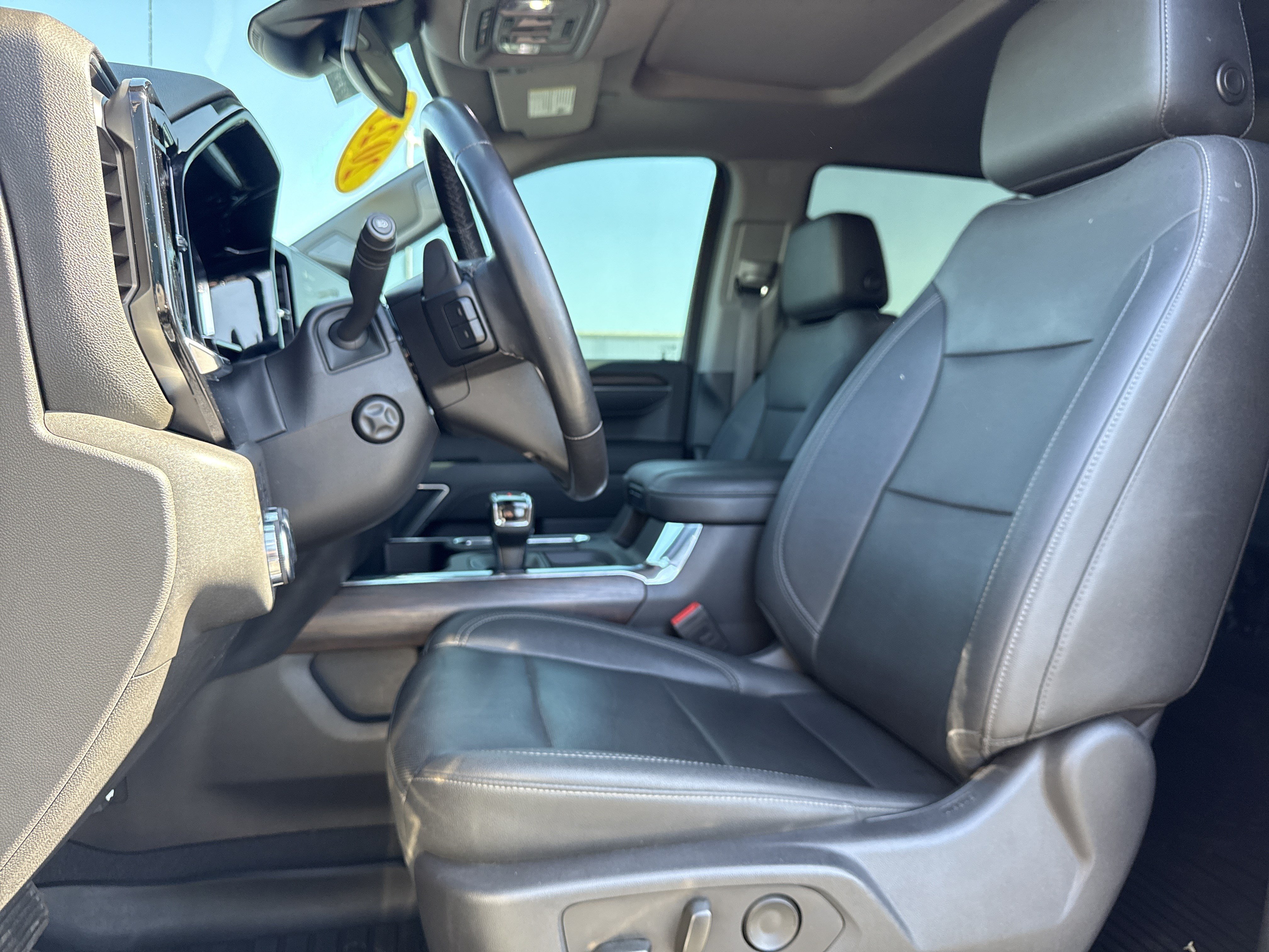 Used 2023 GMC Sierra 1500 SLT w/ SLT Convenience Package AWD/4WD image 16