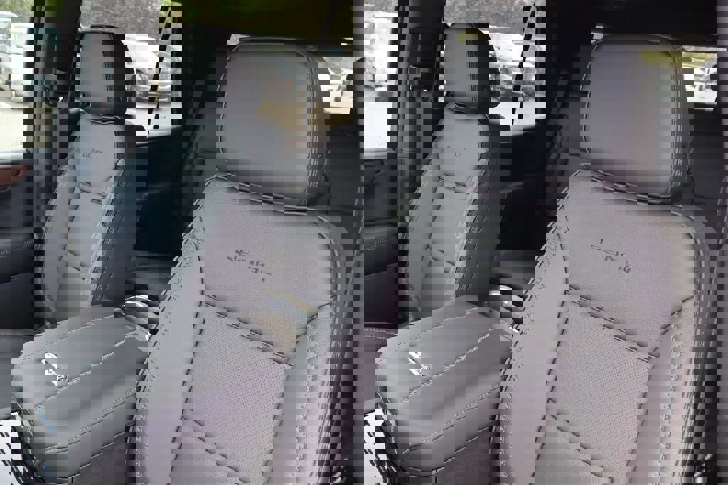 New 2026 GMC Yukon Denali w/ Sun & Power Step Package image 15