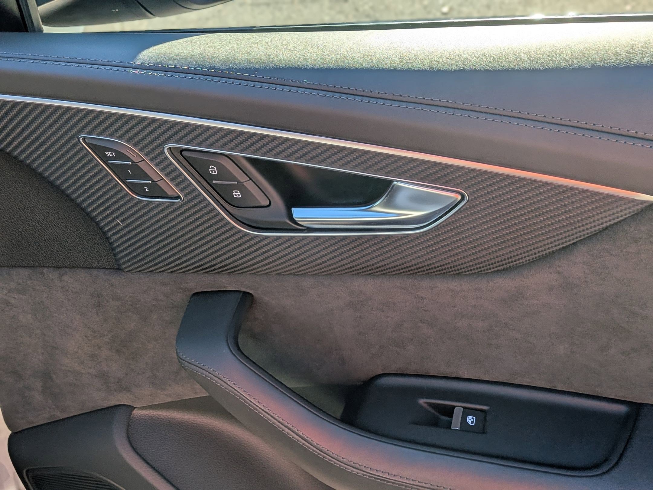 Used 2022 Audi RS Q8 image 40