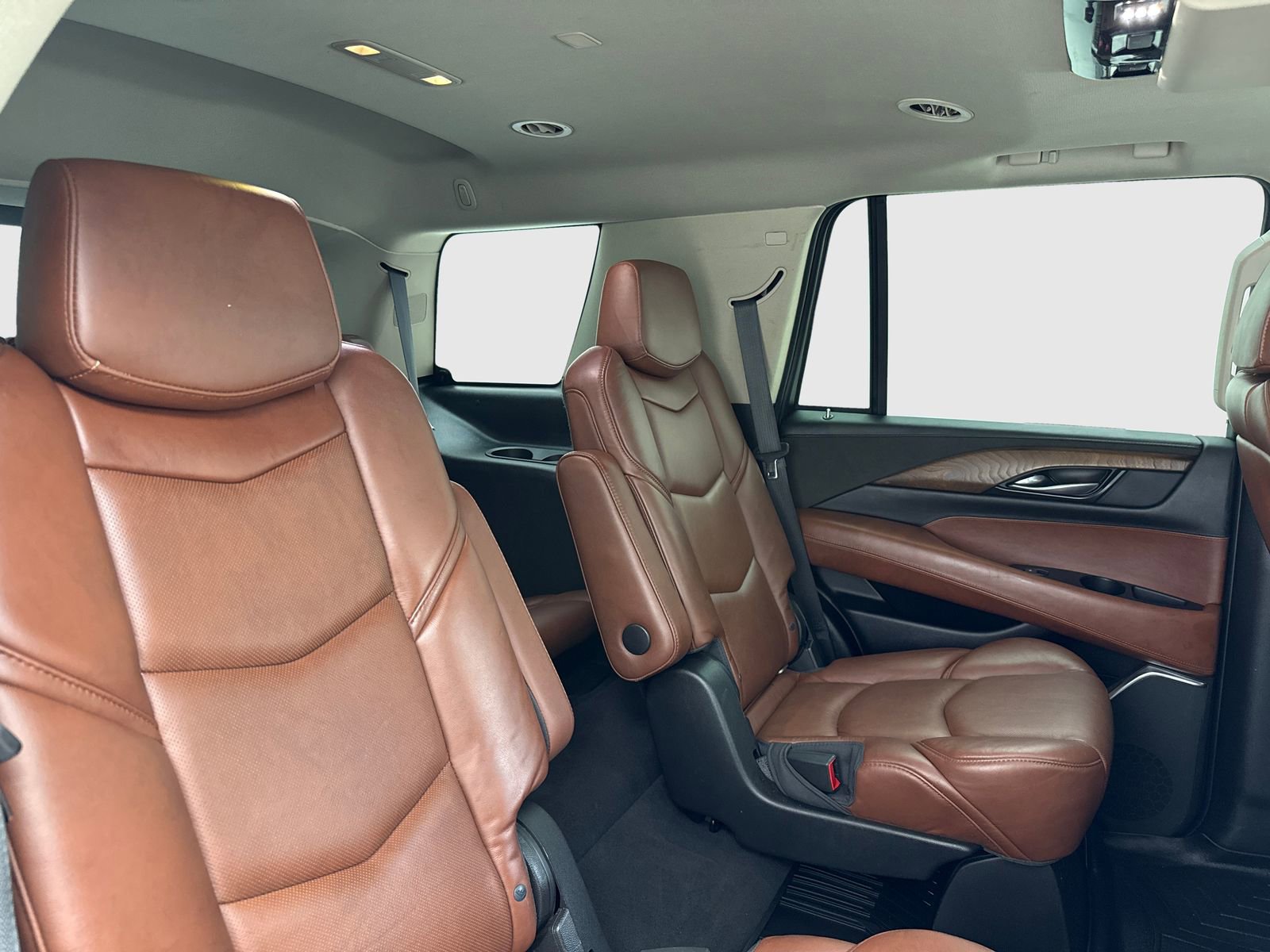 Used 2018 Cadillac Escalade Premium Luxury AWD/4WD image 47