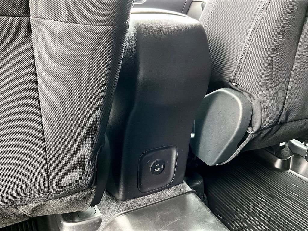 Used 2022 Ford Escape SE AWD/4WD image 28