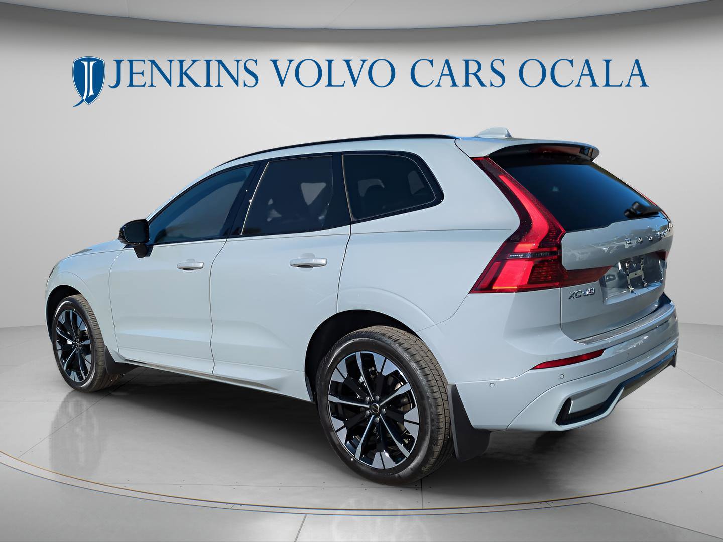 New 2026 Volvo XC60 B5 Plus w/ Protection Package Premier image 5