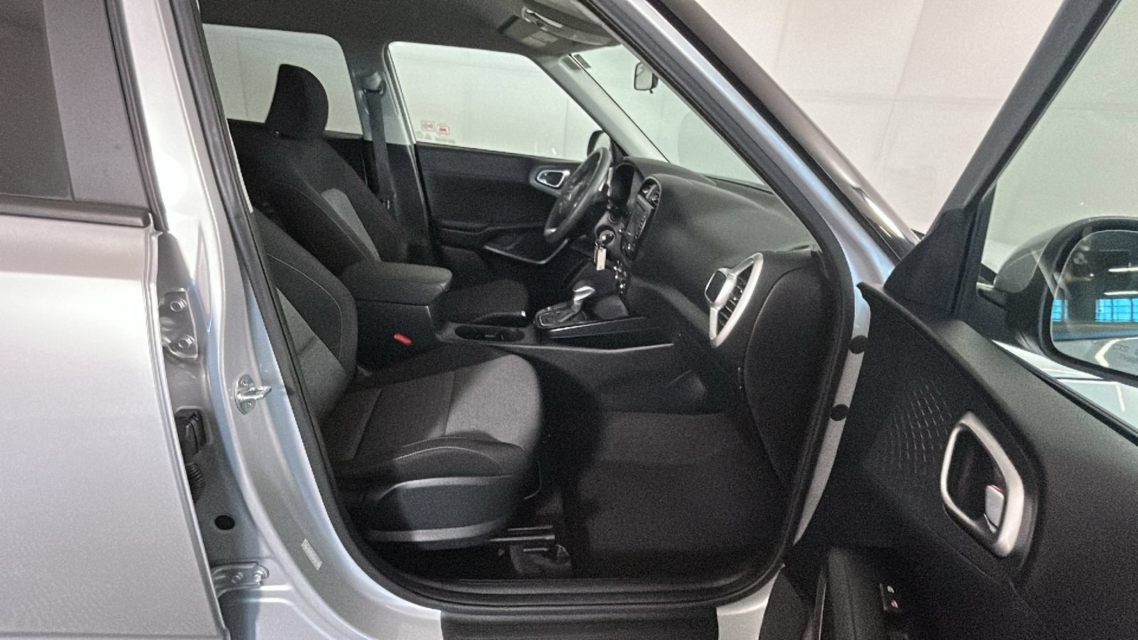 Used 2021 Kia Soul S FWD image 31
