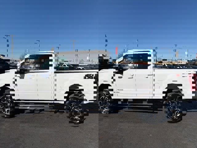 Used 2017 Ford F350 Lariat image 16