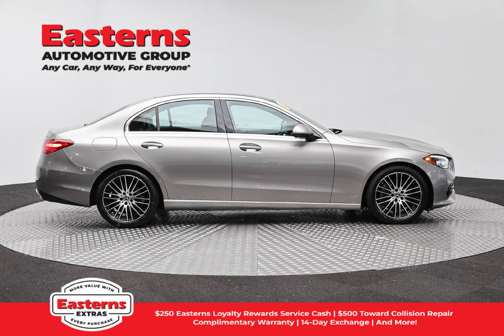 Used 2023 Mercedes-Benz C 300 4MATIC Sedan image 5