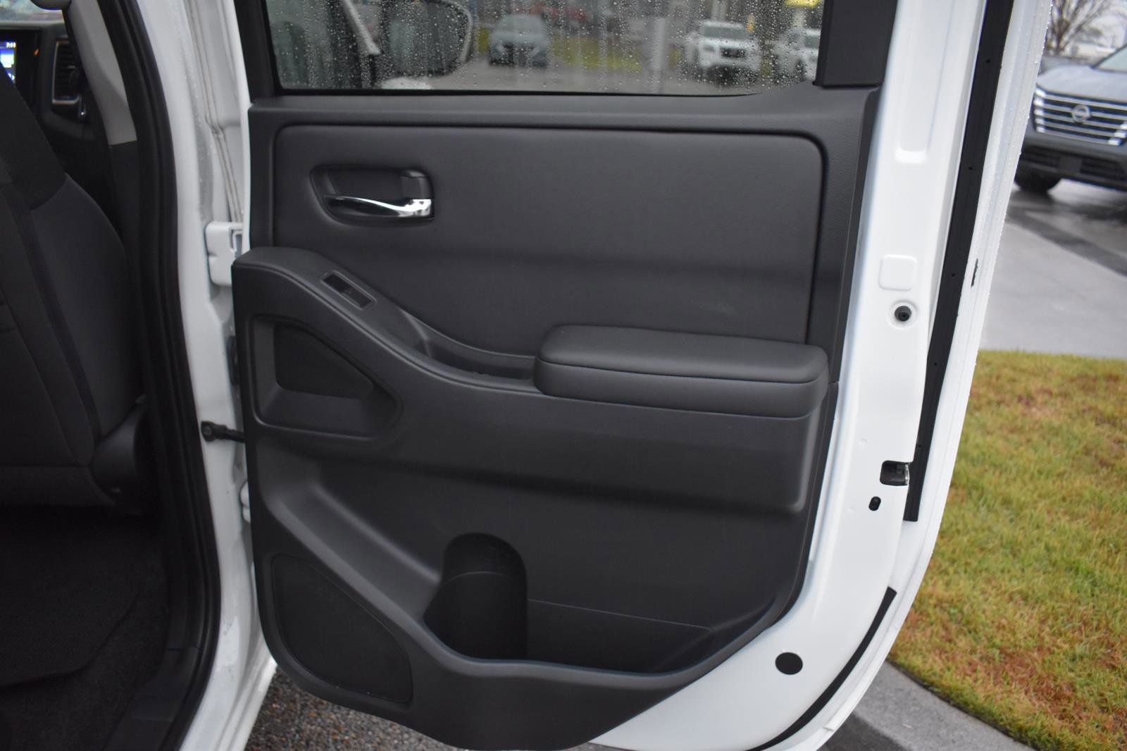 Used 2023 Nissan Frontier SV w/ SV Convenience Package image 40