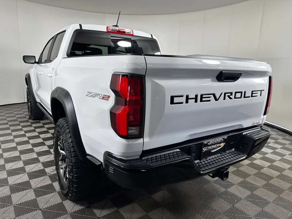 Used 2024 Chevrolet Colorado ZR2 AWD/4WD image 3