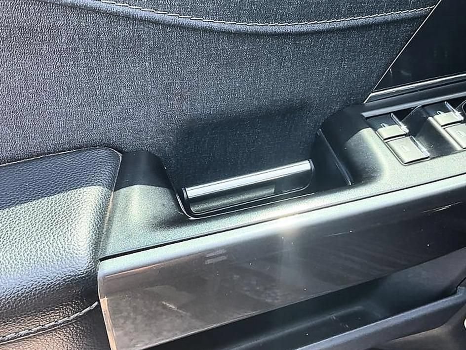 Used 2022 Ford F150 Lariat w/ Equipment Group 502A High AWD/4WD image 14