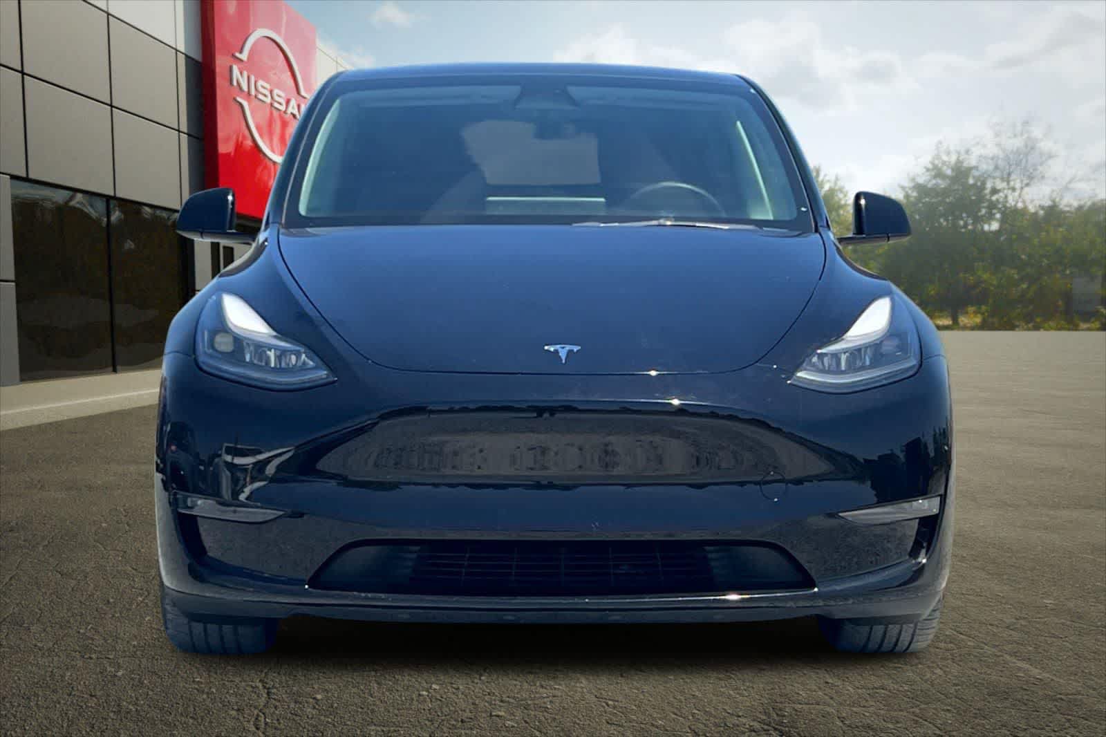 Used 2023 Tesla Model Y Performance AWD/4WD image 11
